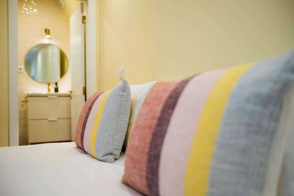 room1_8